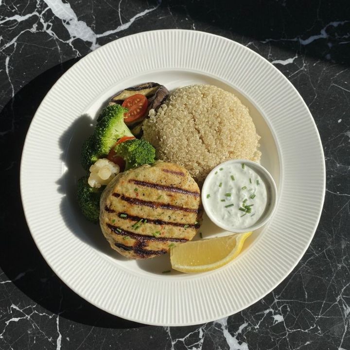 GREEK CHICKEN BURGER
