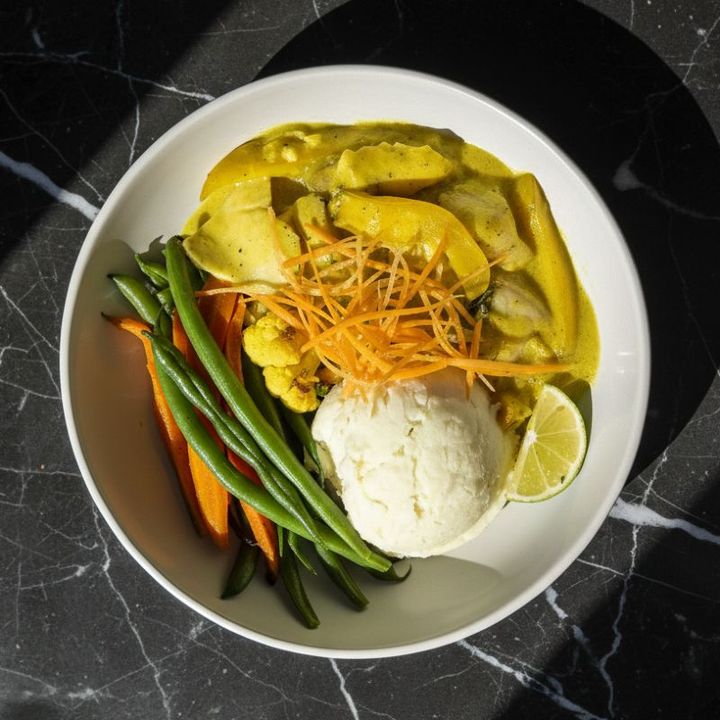 SRILANKAN MANGO FISH CURRY