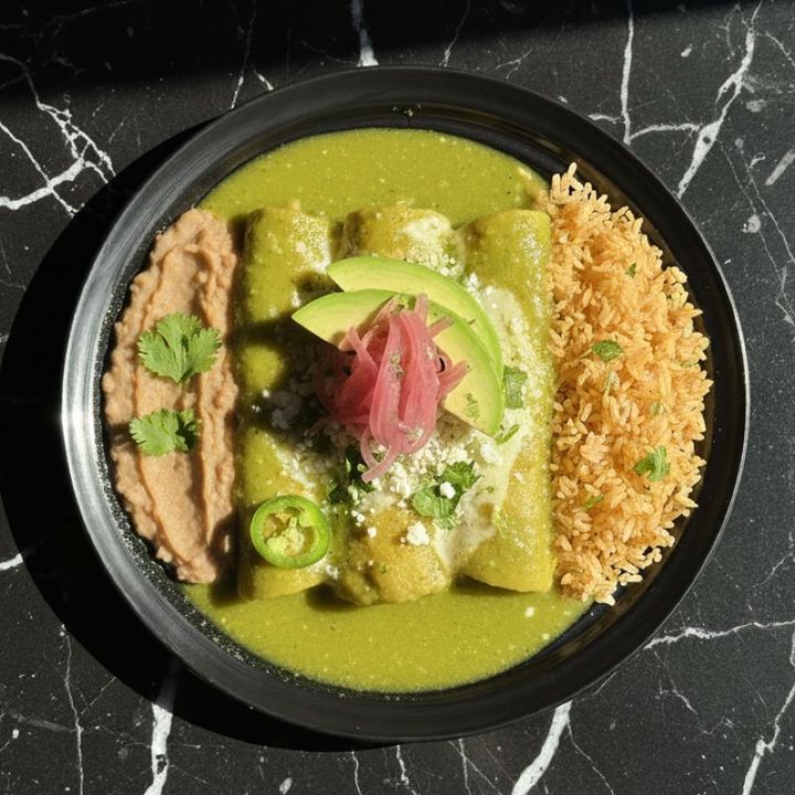 ENCHILADA TACUBA